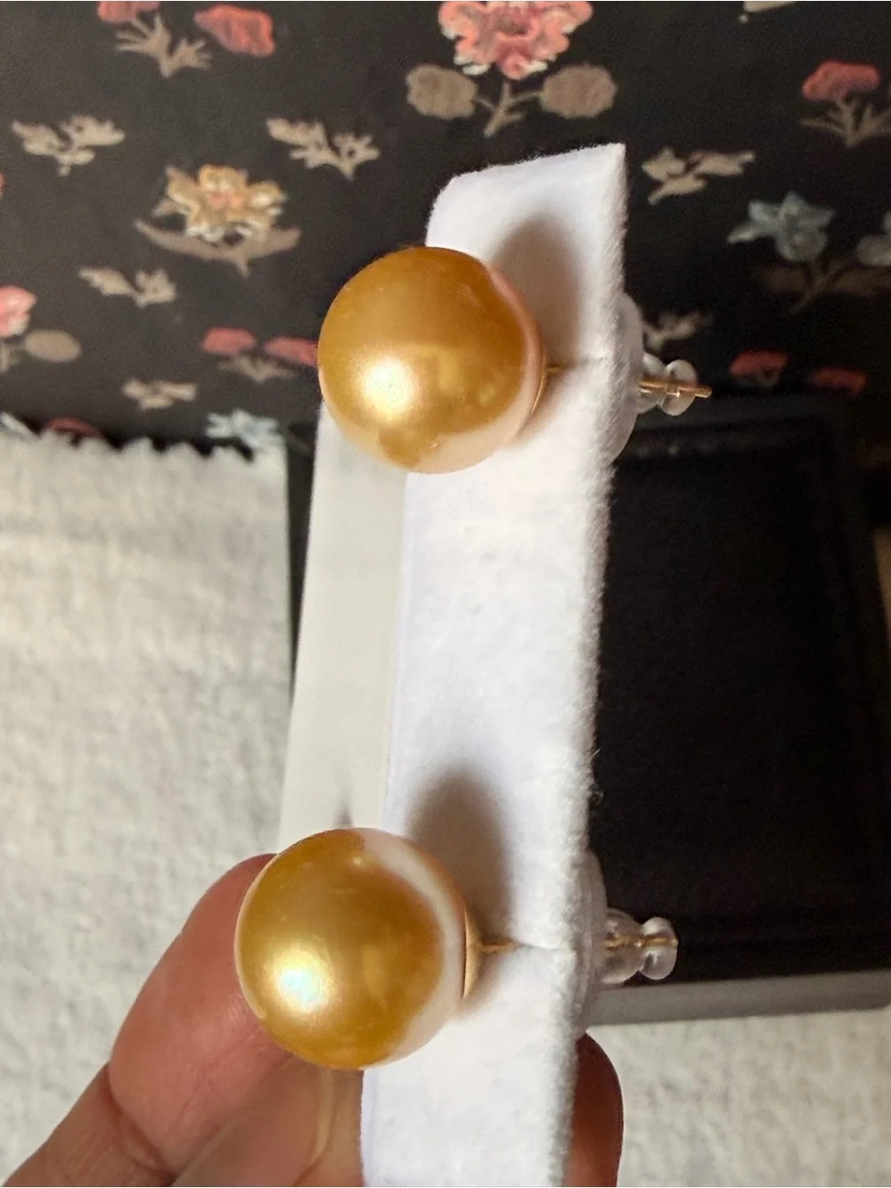 18K Gold South Sea Pearl Stud Earrings